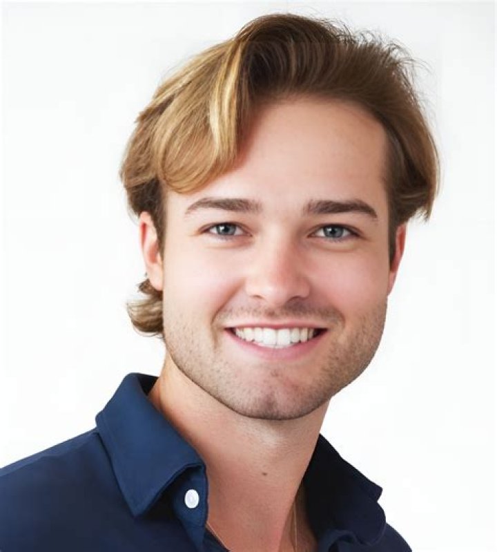 Sean McLaughlin Bio, Wiki, Age, Height, Wife, Family, Phoenix, Salary and Net Worth.