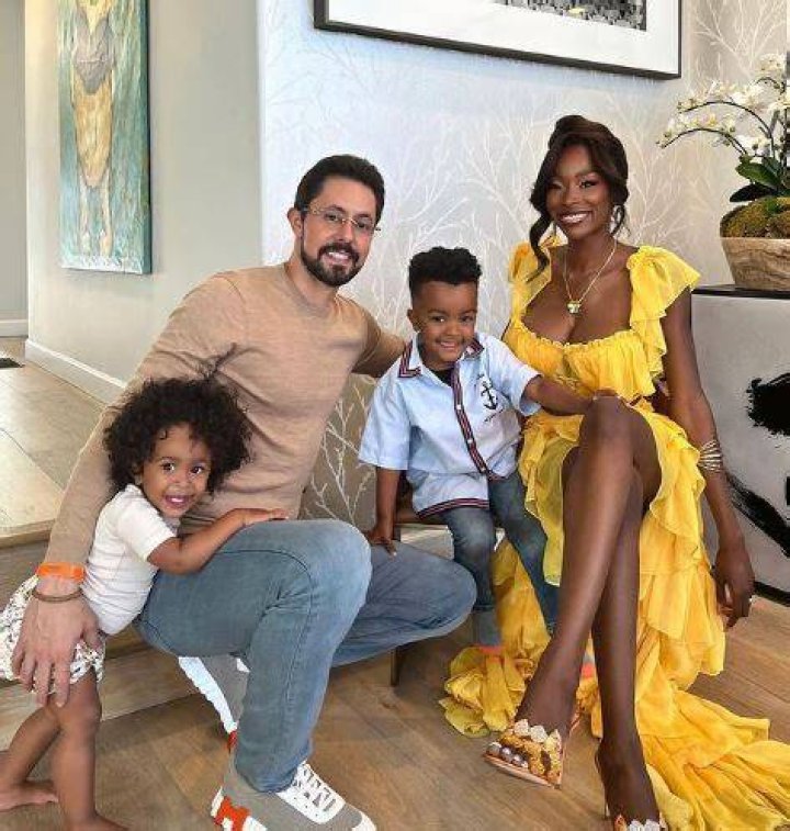Selling Sunset Chelsea Lazkani Wiki, Age, Net Worth, Husband, Kids & Height