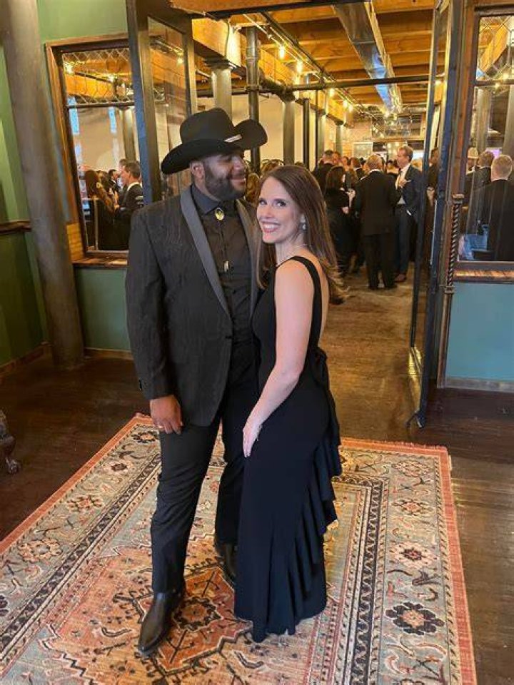 Shannon Rousseau Bio, Wiki, Age, Height, Husband, KTTC, and Net Worth. |