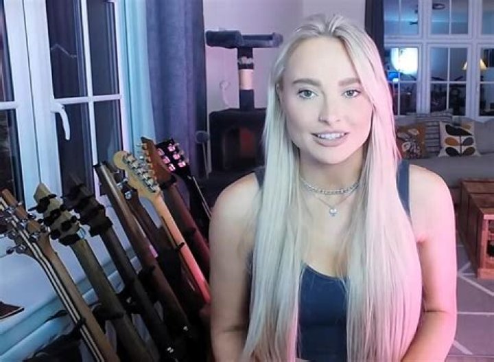 Sophie Lloyd: The Rising Star in the Music Industry