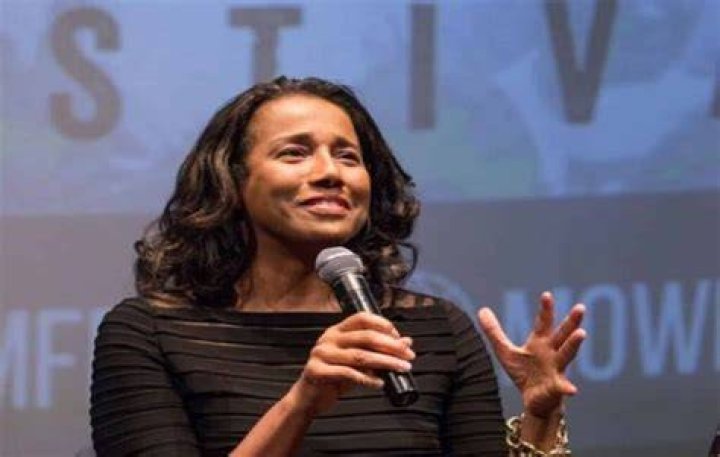 Suzanne Kay's biography: Age, parents, husband, children, net worth