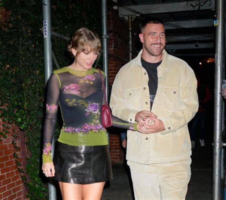 Taylor Swift fans fall in love with Travis Kelce even more after his old tweets resurface