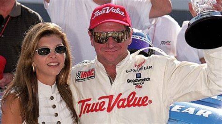 Teresa Earnhardt, Wife Of Dale Earnhardt – Biography, Net Worth, Did She Remarry?