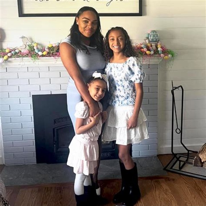 The Heartbreaking Truth Of Aaron Hernandez's Daughter