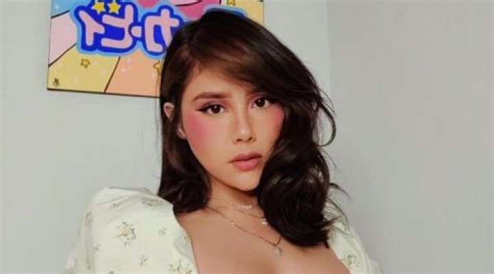 TinaKitten : Biography, Net Worth, Boyfriend, Ethnicity, Height, And Career