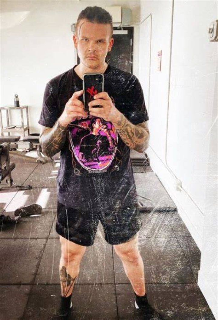 Travis Bacon - Bio, Age, Single, Nationality, Body Measurement, Career