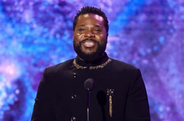 Uncover The Hidden Wealth Of Malcolm-Jamal Warner: Net Worth Revealed