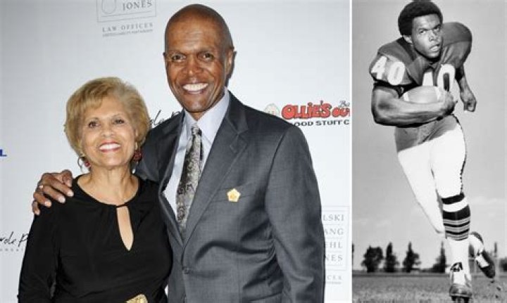 Unveiling The Enigmatic First Wife Of NFL Legend Gale Sayers