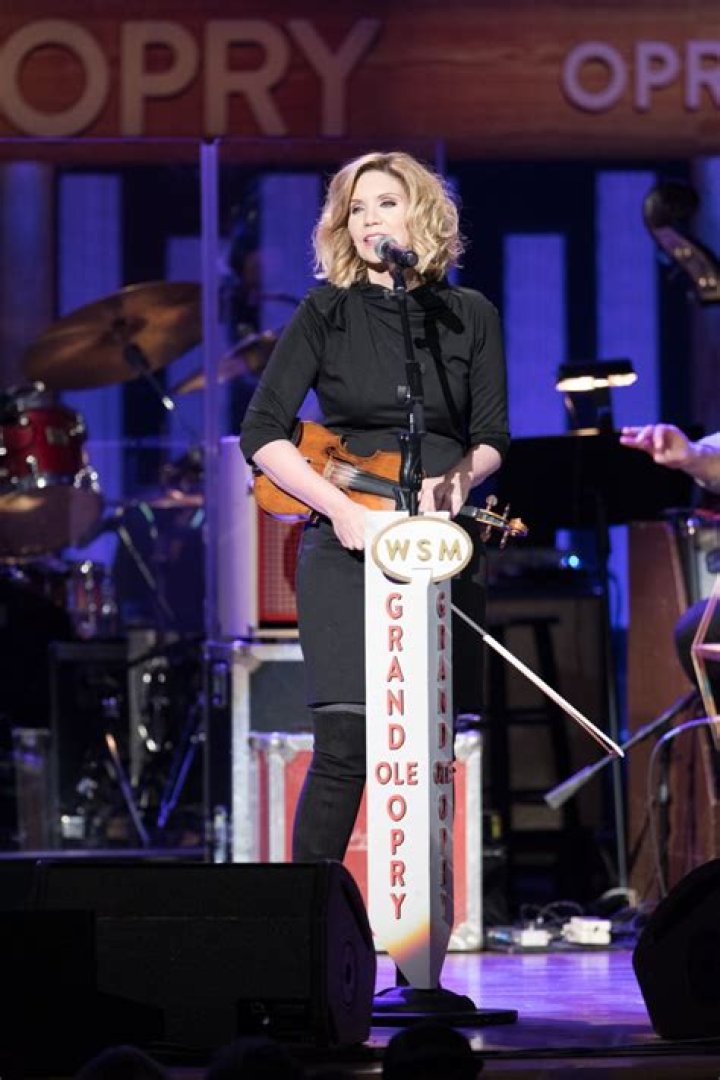 Unveiling The Love Story Of Alison Krauss: Discover Her Soulmate Today!