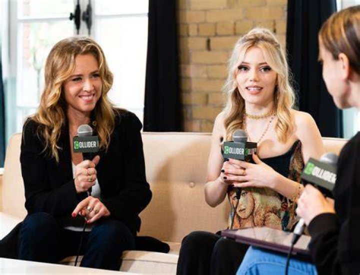 Unveiling The Parents Behind Grace Van Dien: Surprising Revelations