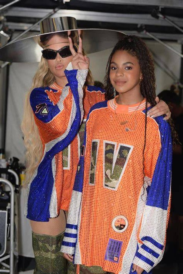 [VIDEO] Beyonce Wears Aaliyah Shirt Honoring Jay Zs Late Ex Girlfriend Hollywood Life ·