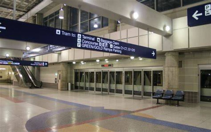 What car rental companies are at Minneapolis airport?