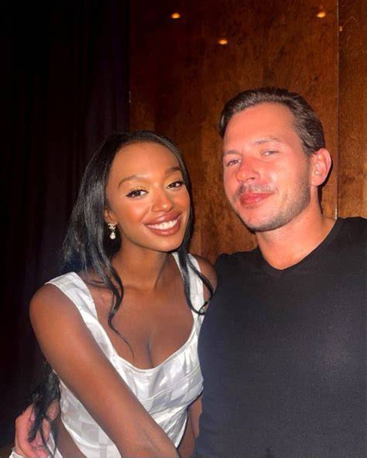 What Does Bria's Boyfriend Simon Do? Summer House: MV (EXCLUSIVE) |