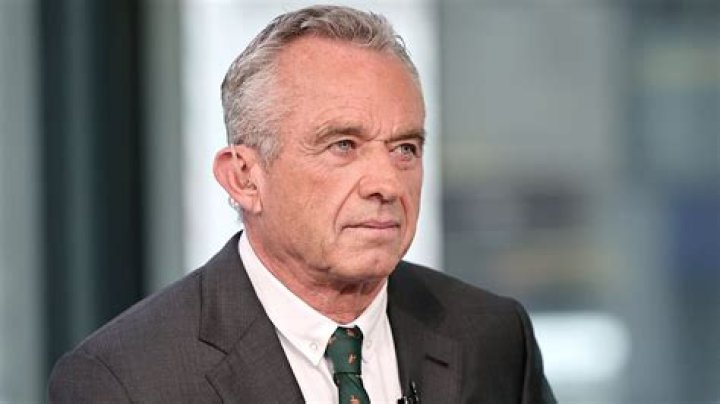 What happened to Robert Kennedy Jr. Voice? The Silent Struggle ·