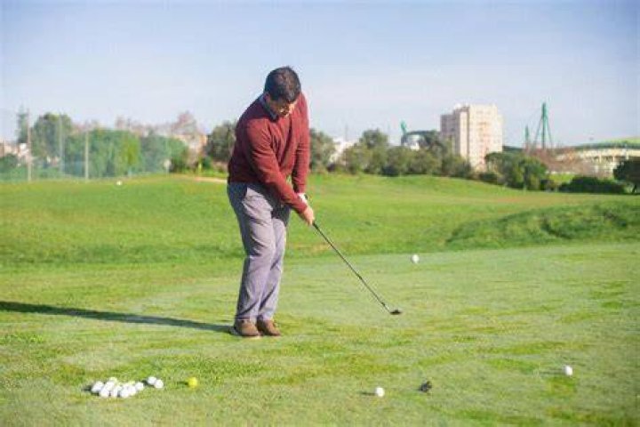What is the payout for the Valspar Golf Tournament?