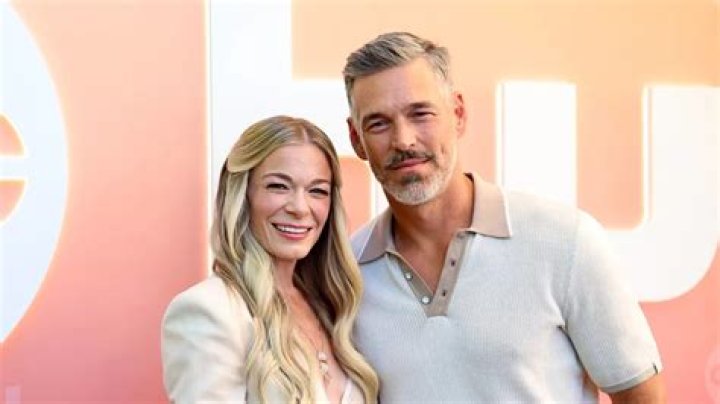 Who Did LeAnn Rimes Marry? A Deep Dive into Her Love Life