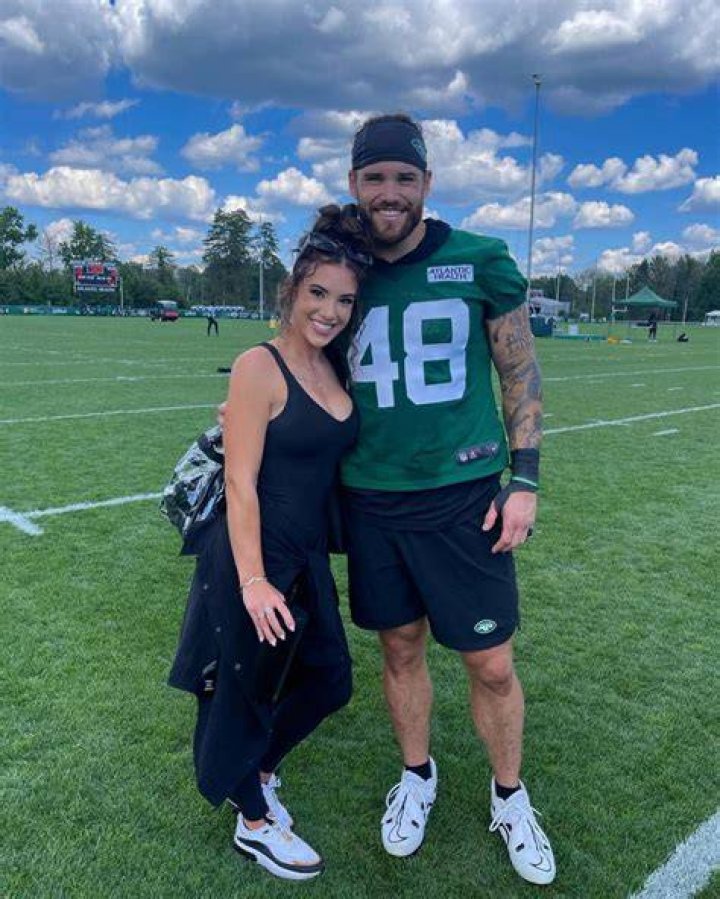 Who is Alexis Bawden? Jets player Nick Bawden's wife slams 'Jersey Shore' star Angelina Pivarnick fo |