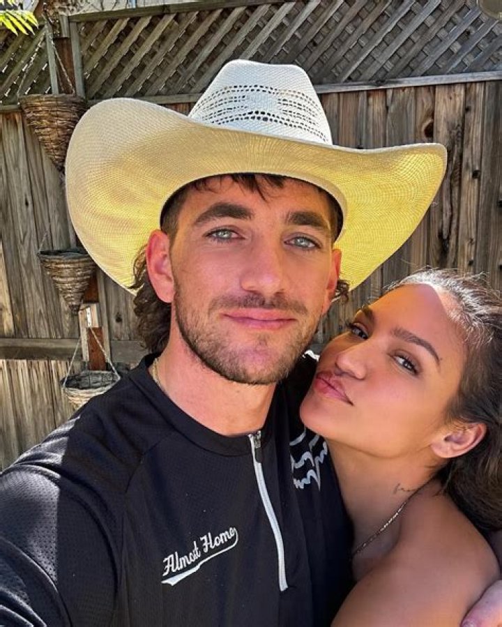 Who is Cassie’s Husband? A Deep Dive into Their Relationship