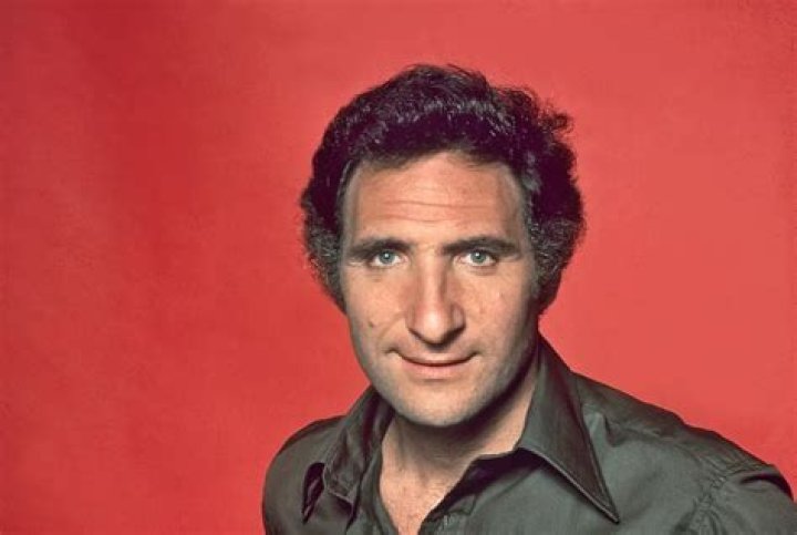 Who is Judd Hirsch?His age, his children, what happens to his eyes?