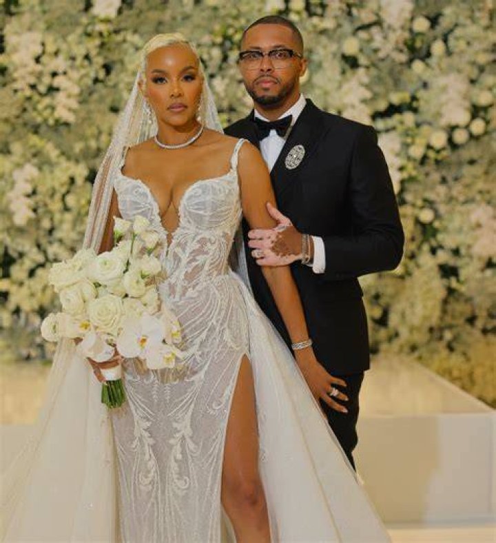 Who is LaToya Forever Dating Now ·