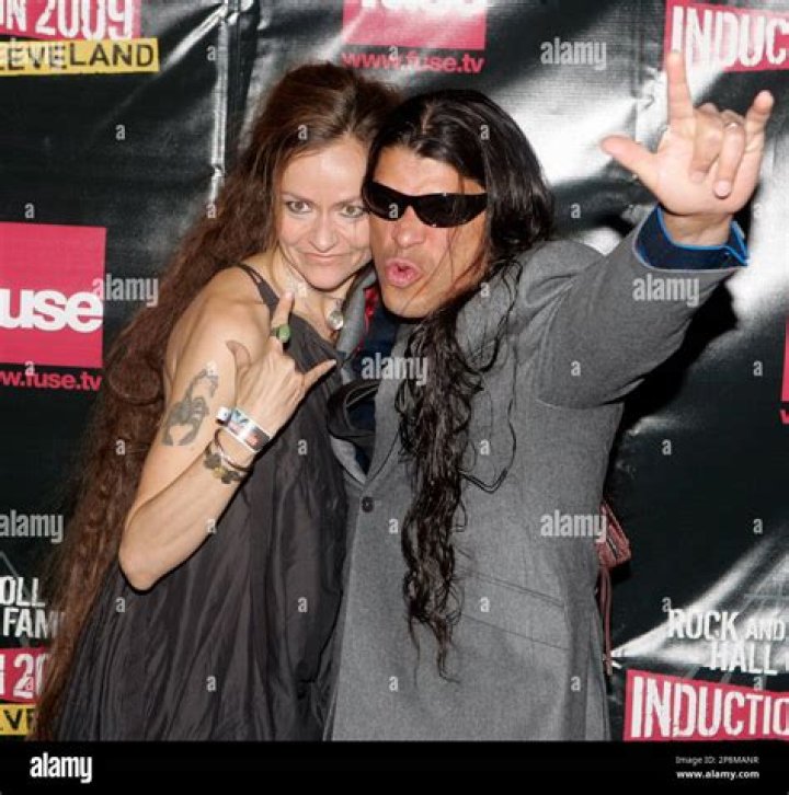 Who is Robert Trujillo? Wiki, Age, Wife, Net Worth, Ethnicity, Songs |