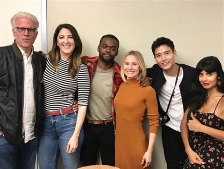 William Jackson Harper Height, Weight, Age, Girlfriend, Family, Biography |